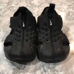 Toddler boys Nike sandals